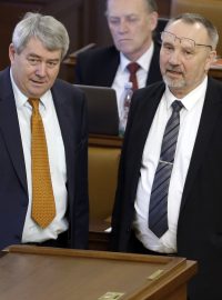 Vojtěch Filip a Pavel Kováčik na jednání Poslanecké sněmovny