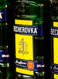 Lahve Becherovky