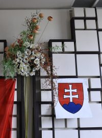 Slovenská vlajka a státní znak