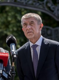 Premiér Andrej Babiš (ANO) a ministr vnitra Jan Hamáček (ČSSD)