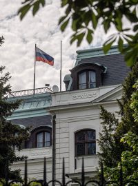 Ruské ambasády v Česku se placení nájmu netýká, patří Rusům