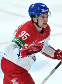 Hokejista Matěj Blümel v dresu české reprezentace