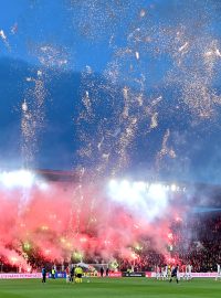 Pyroshow před fotbalovým zápasem Slavia Praha - Viktoria Plzeň