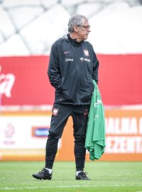 Fernando Santos působí jako hlavní kouč u fotbalistů Polska