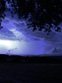 Noční bouřky 23. června 2023 v Horním Studenci na Sokolovsku