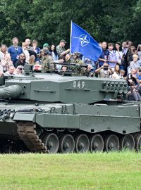 Hlavním tahákem byl nově zaváděný tank do výzbroje české armády Leopard 2A4
