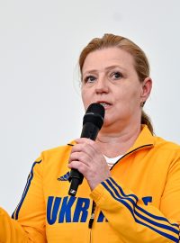 Ukrajinská ministryně pro válečné veterány Julija Laputinová podala demisi