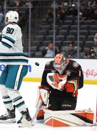 Radko Gudas a Lukáš Dostál v dresu Anaheimu Ducks