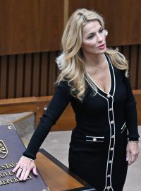 Martina Šimkovičová (SNS) skládá poslanecký slib