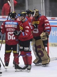 Hokejisté Sparty zvítězili v předehrávaném utkání 19. extraligového kola na ledě Olomouce 3:1