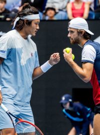 Třiadvacetiletý Macháč nestačil v semifinále s Číňanem Čang Č&#039;-čenem na indicko-australský pár Rohan Bopanna, Matthew Ebden 3:6, 6:3, 6:7