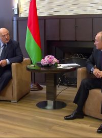 Jednání s čelním představitelem Ruské federace, ke které se Lukašenko od začátku masových protestů v Bělorusku tolik upíná, nakonec trvalo více než čtyři hodiny