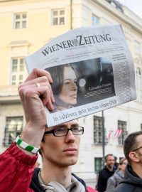 Demonstrace na podporu deníku Wiener Zeitung