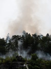 Likvidace požáru nad Hřenskem