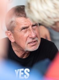 Andrej Babiš na předvolebním mítinku v Čelákovicích.