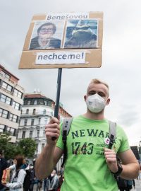 Demonstrace spolku Milion chvilek pro demokracii, proti ministryni spravedlnosti za ANO Marii Benešové.