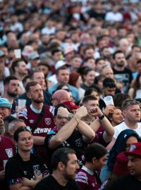 Fanoušci West Hamu na Letenské pláni