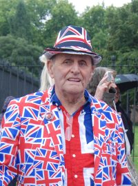 Tery Hutt přezdívaný Mr. Union Jack, tedy Pan britská vlajka, na archivní fotografii z roku 2017