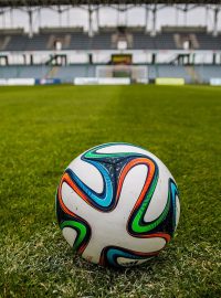 Fotbalový míč (ilustrační foto)