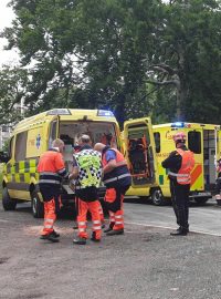 Dvacet žáků zkolabovalo na policejní střední škole během slavnostního ukončení školního roku