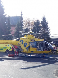 Na sjezdové dráze v Trail Parku v horském areálu Klínovec se v sobotu odpoledne zranil šestačtyřicetiletý cyklista. Přileteět pro něj musel záchranářský vrtulník.