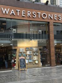 Prodejna knihkupectví Waterstones v anglickém Birminghamu (ilustrační foto)