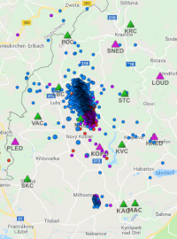 Mapa jednotlivých zemětřesení v západních Čechách ze stránek Geofyzikálního ústavu Akademie věd ČR.