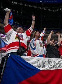 Fanoušci českých hokejistů se mohou těšit na nabitý zápasový víkend, protože národní tým postoupil do bojů o medaile