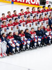 Česká hokejová reprezentace pózuje pro tradiční týmové foto na mistrovství světa v Praze