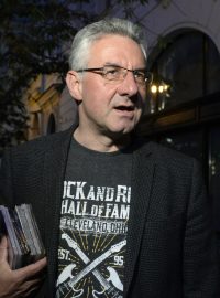 Lídr kandidátky ODS Jan Zahradil dorazil do volebního štábu ODS.