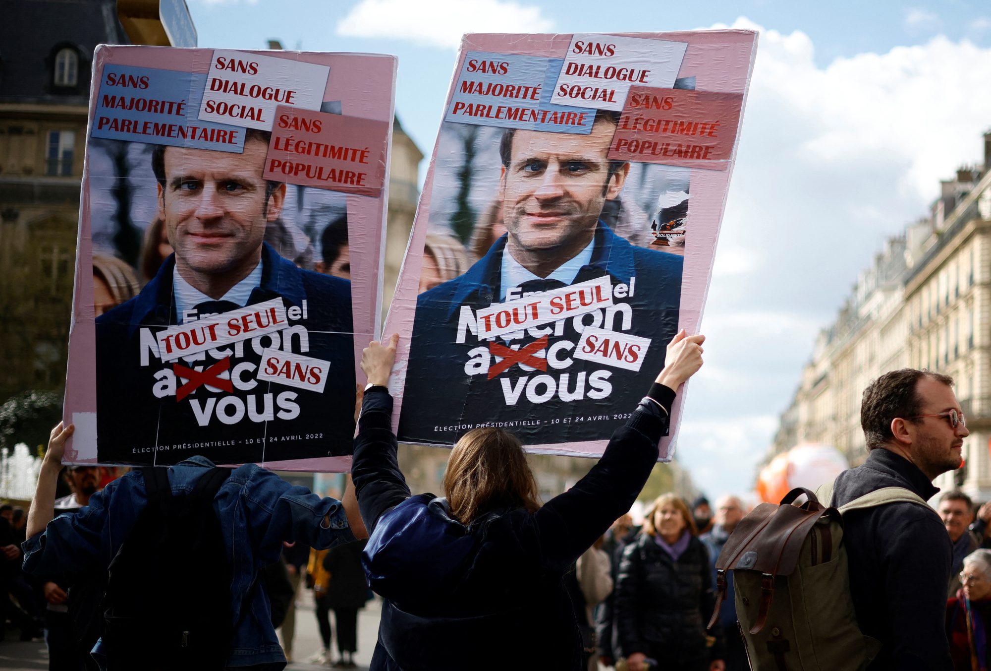 Francouzi na protest proti důchodové reformě kříží ulicemi už dlouhé týdny | Foto: Sarah Meyssonnier | Zdroj: Reuters