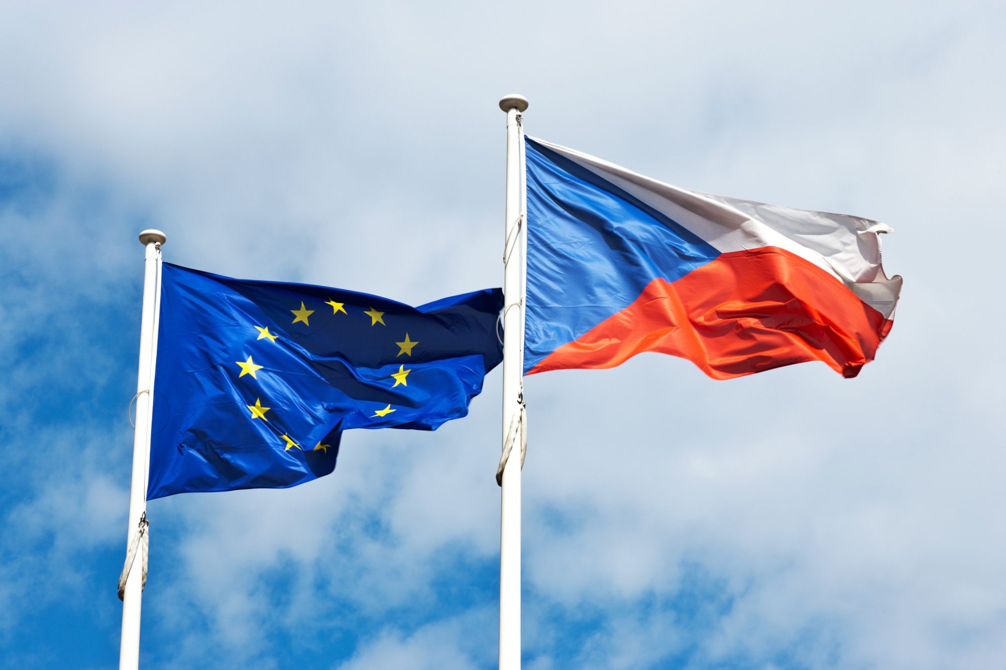 Vlajky EU a Česka | Zdroj: Profimedia