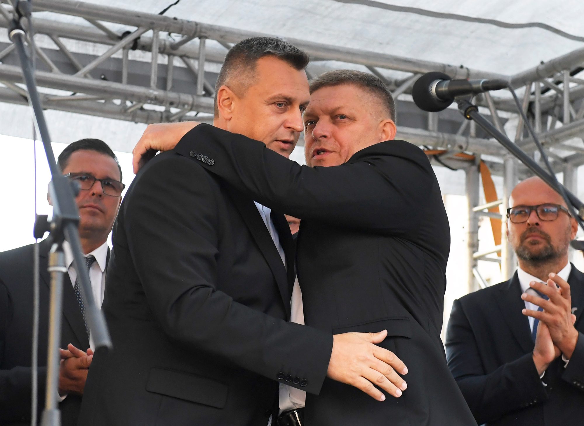 Šéf SNS Andrej Danko (vlevo) a Robert Fico | Zdroj: TASR / Profimedia